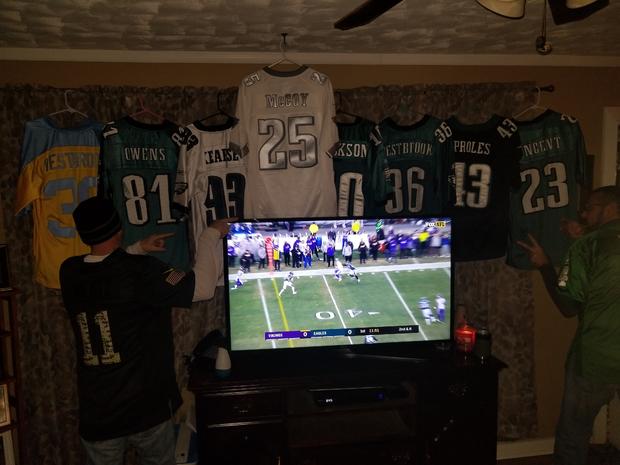 raegan-young-supports-the-eagles-photo.jpg 