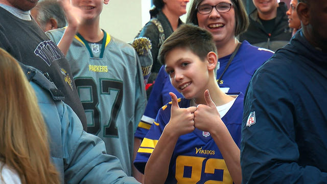 young-vikings-fan-at-super-bowl-experience.jpg 