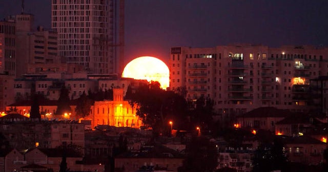 Best images of the Super Blue Blood Moon - CBS News