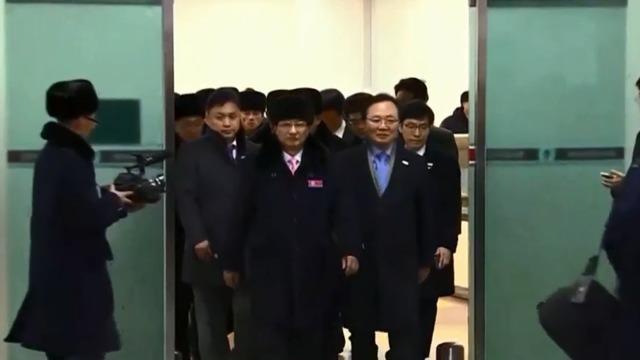 cbsn-fusion-vice-president-pence-announces-new-sanctions-on-north-korea-thumbnail-1498164-640x360.jpg 