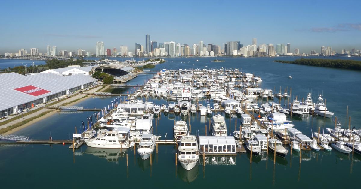 Big weekend functions Miami Global Boat Demonstrate, Coconut Grove Arts Competition