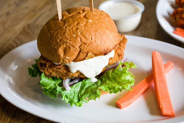 HEALTHY JUNK - VERIFIED . Crispy Chicken Burger 
