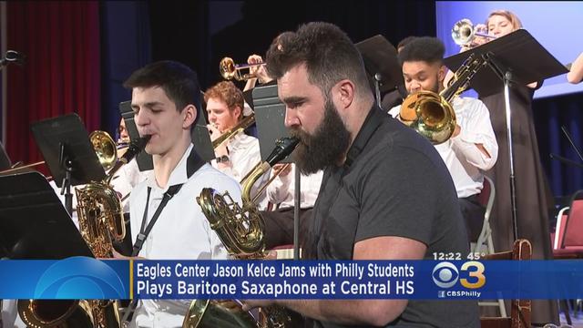 eagles-center-kelce-plays-sax-with-high-school-jazz-band.jpg 