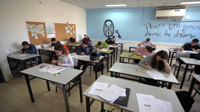 b4-vigliotti-israel-schools-pkg3.jpg 