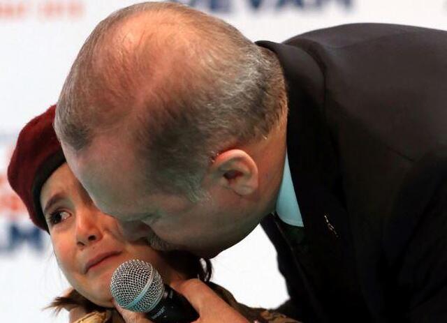 erdogan-girl-ap-18058388353988.jpg