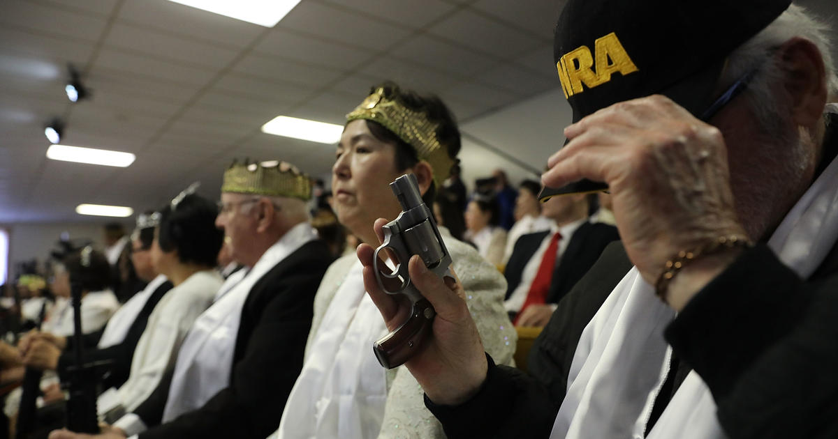 Hundreds Gather At Church Hosting Ceremony Featuring Ar 15s