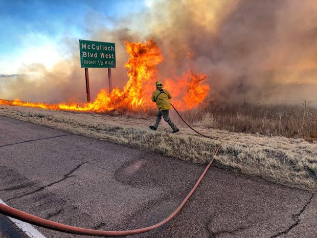 pueblo brush fire (code4 photography twitter) 1 