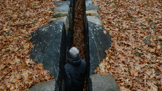 andy-goldsworthy-carved-into-the-earth-promo.jpg 