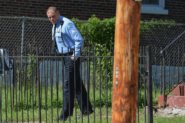 St. Louis Neighborhood Tense After Night Of Unrest Surrouding Police Shooting Of Suspect 