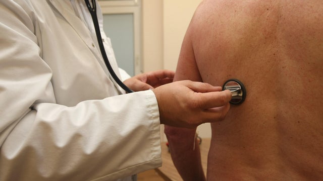 Doctors Seek Higher Fees From Health Insurers 