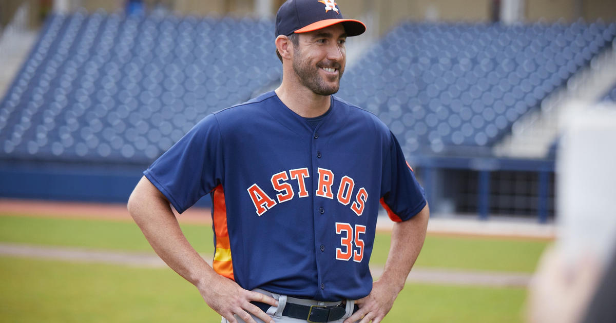 Verlander is back with the Astros after a 'whirlwind' few days