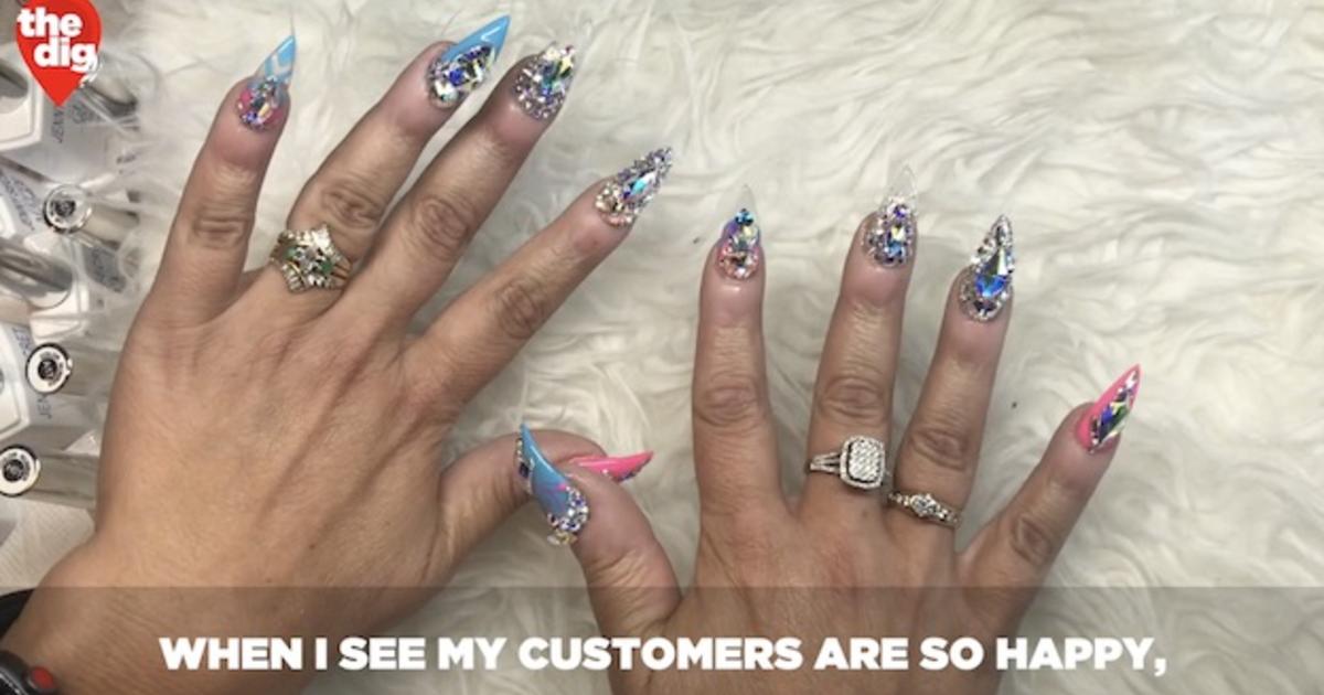 111 Likes, 7 Comments - CARDI B FANPAGE (@cardibviral) on Instagram: “Cardi's  nails done by @nailson7th for the “Wap” music v… | Cardi b nails, Black  nails, Cardi b