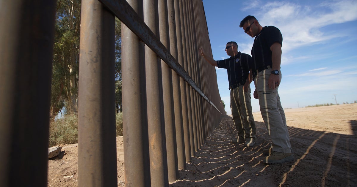 Texas sending another 1,000 National Guard troops to U.S.-Mexico border ...