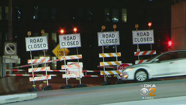 parkway-north-road-closed-signs 