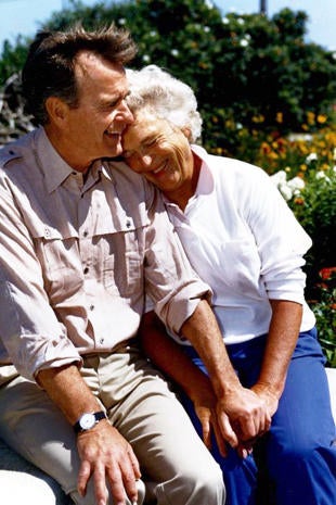 vice-president-bush-and-barbara-bush-in-kennebunkport-me-august-6-1988-gbplm.jpg