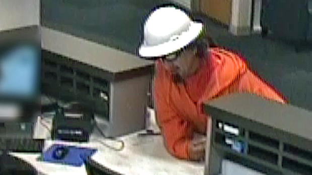 Surveillance image of a suspected bank robber in Palo Alto 