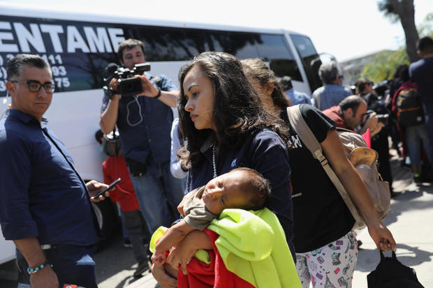 Migrant Caravan Traveling Through Mexico Nears U.S. 