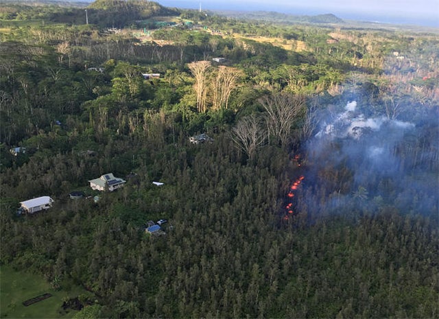 usgs-lava-encroaches-upon-leilani-estates-neighborhood.jpg 