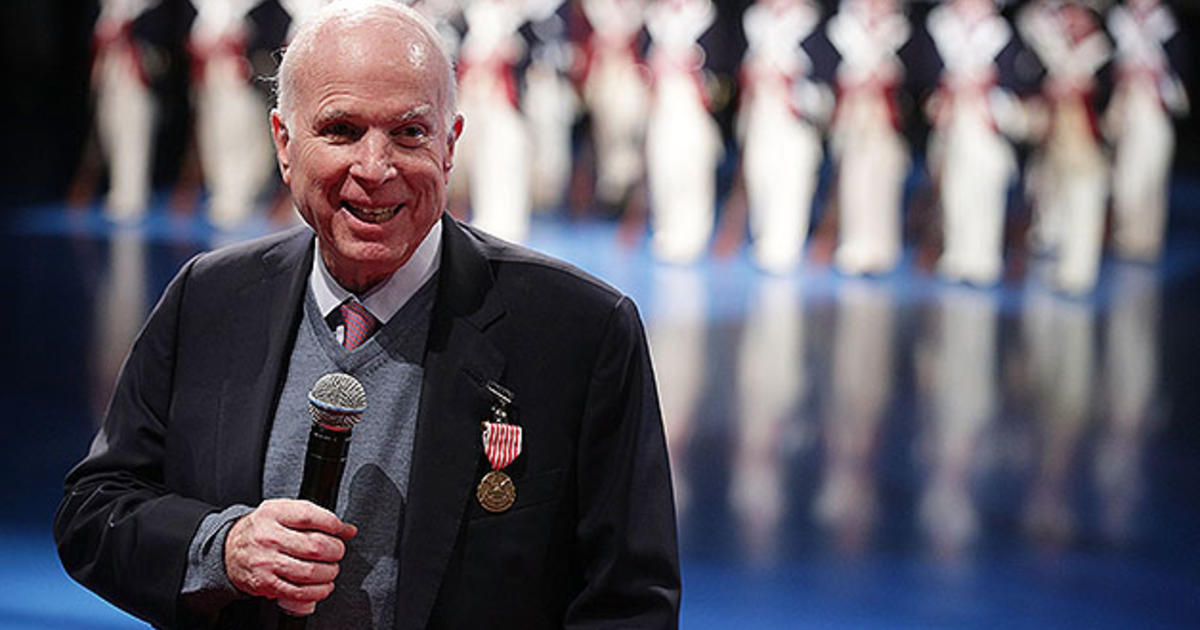 Arizona Diamondbacks honor late Arizona Sen. John McCain with jersey