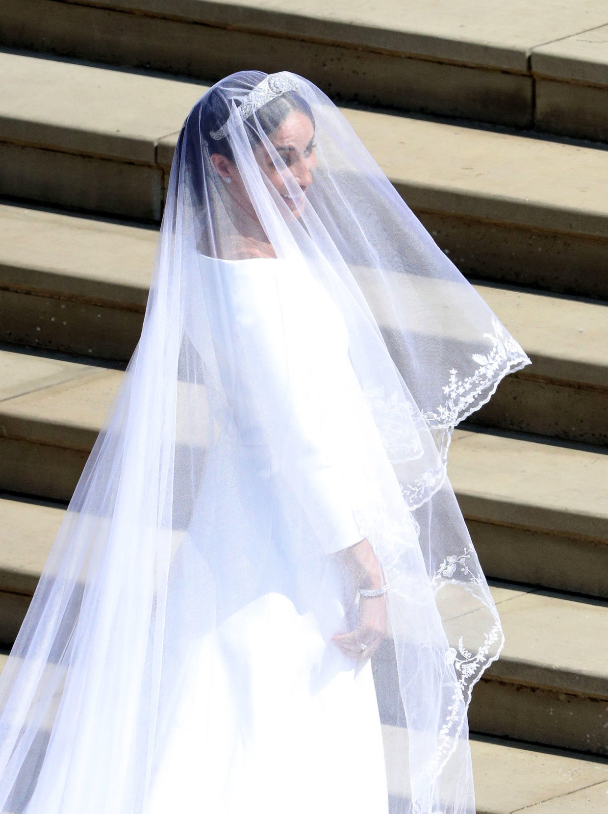 meghan-markle-s-wedding-dress-designed-by-clare-waight-keller-cbs-news