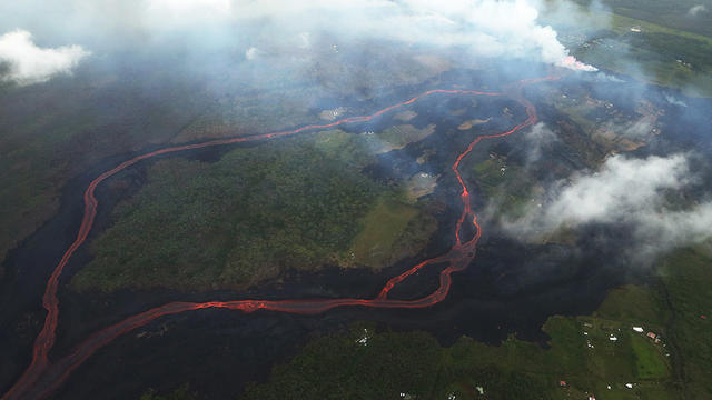 hawaii-lava-flow.jpg 