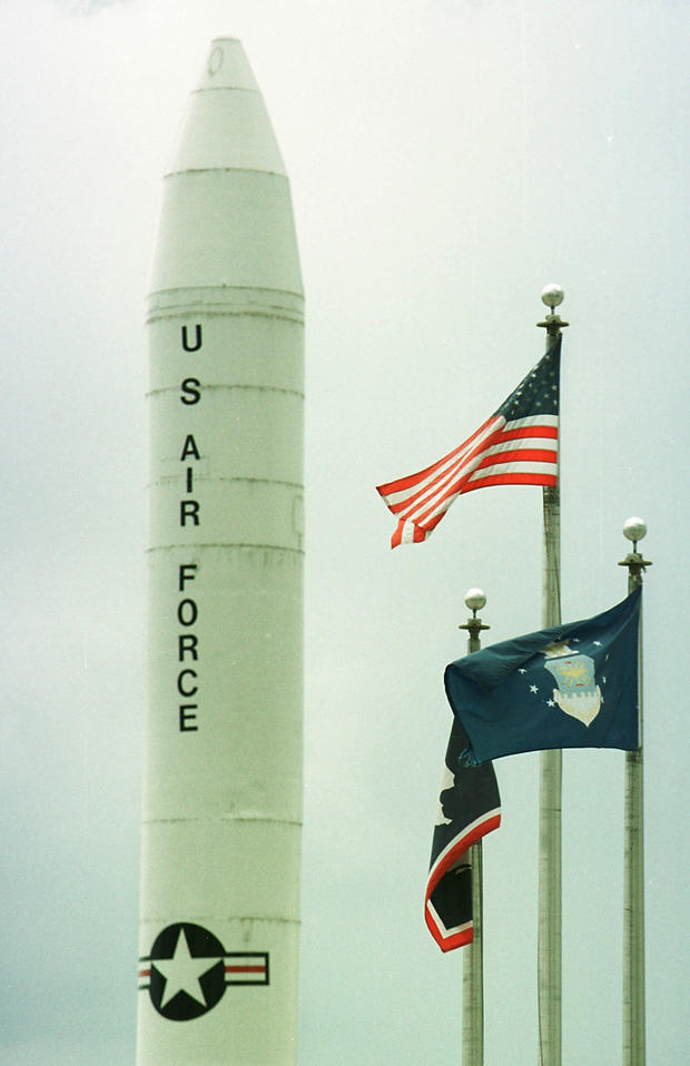 Pentagon to Scap "Peacekeepers" Missiles 