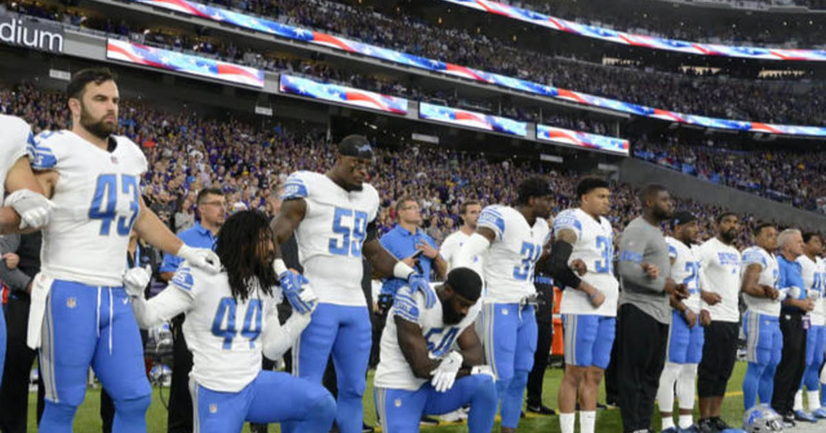 NBC/WSJ poll: Majority say kneeling during anthem 'not appropriate'