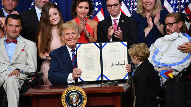 cbsn-fusion-president-trump-signs-right-to-try-act-thumbnail-1580245-640x360.jpg 