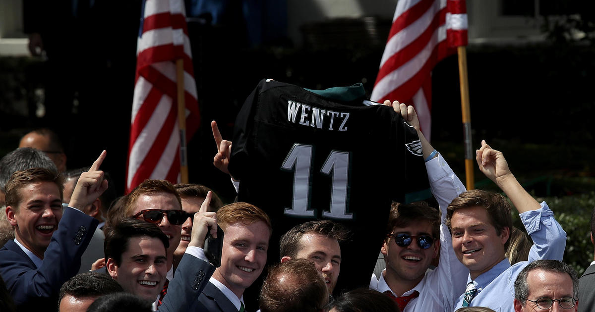 White House accuses “vast majority” of Eagles team of abandoning fans