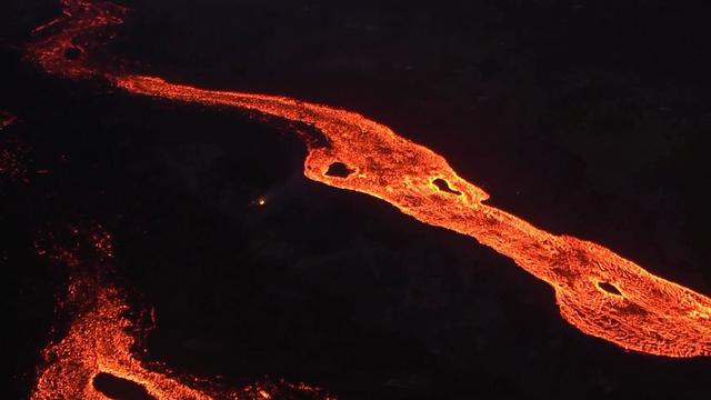 lava-river.jpg 