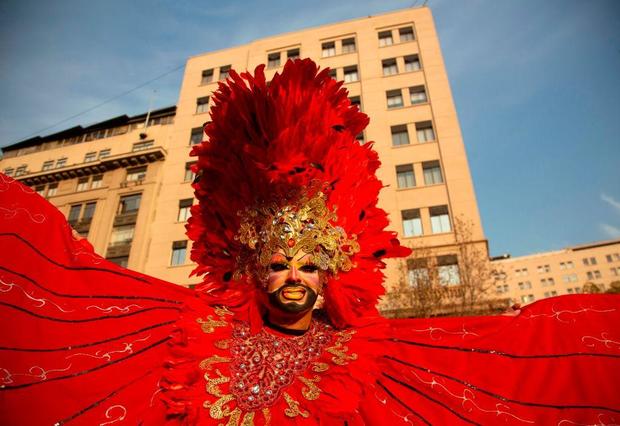 Drag queen celebrates in Santiago 