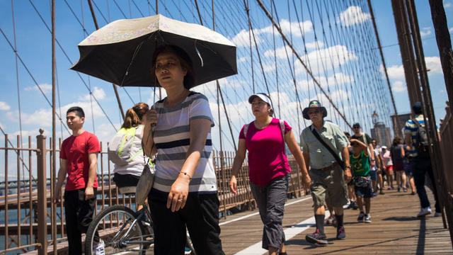 New Yorkers Seek Relief As City Plunges Into Long Heat Wave 