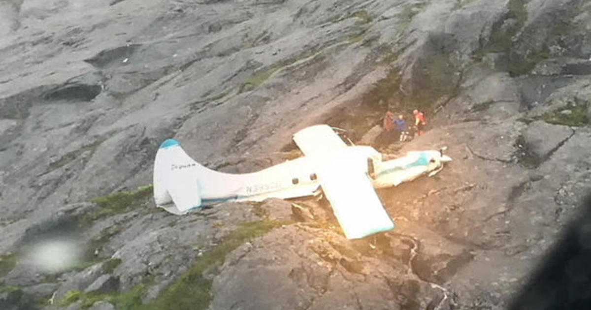 Coast Guard Raced Bad Weather To Save Alaska Plane Crash Survivors Cbs News