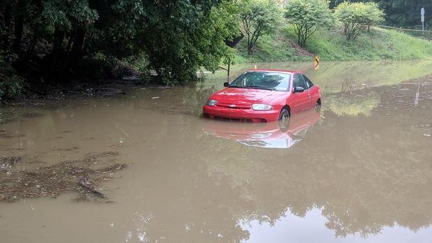 becks run road car flooding 