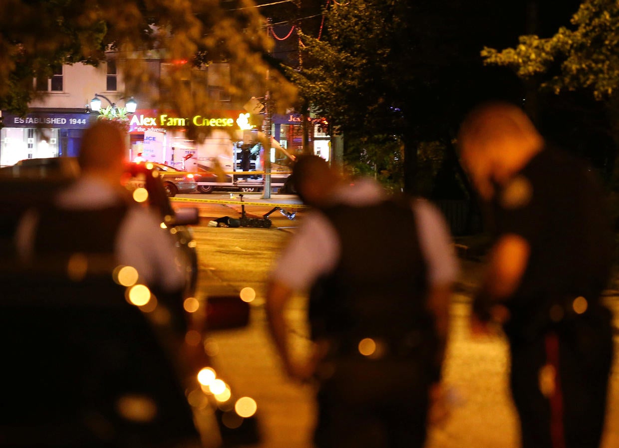 Toronto Shooting Greektown Neighborhood Shooting Leaves 2 Dead 13