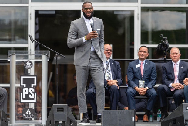 LeBron James, I Promise School