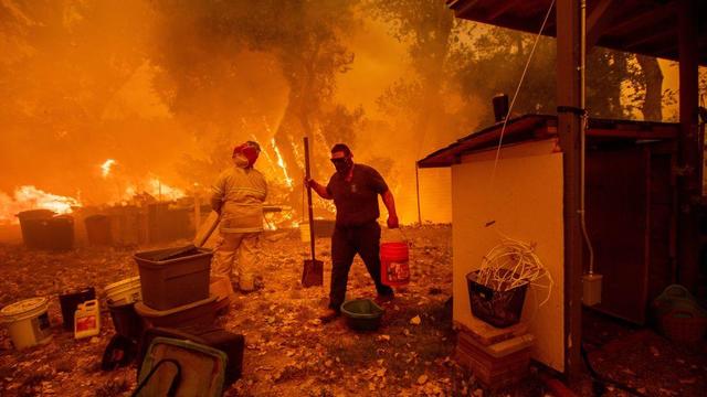 Clearlake Oaks, California -- wildfire 