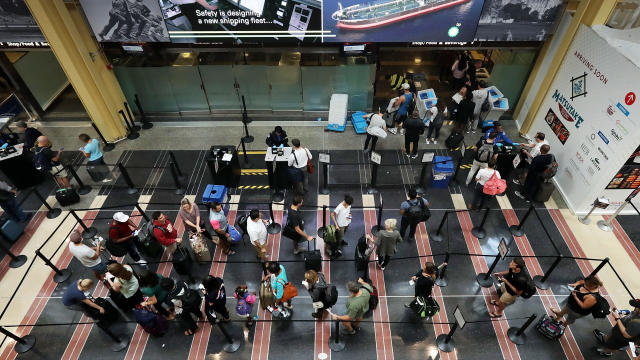 Travelers Negotiate Busiest Travel Day Of Labor Day Weekend 