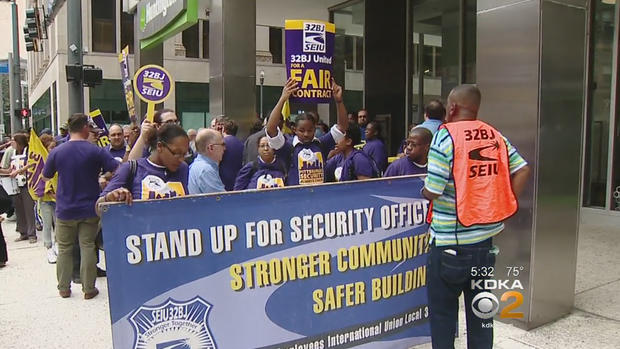 security-guard-union-rally 