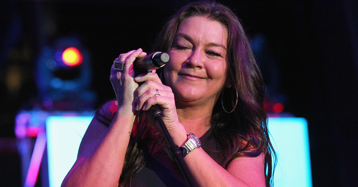 Country Singer Gretchen Wilson Arrested At Connecticut Airport - CBS Boston
