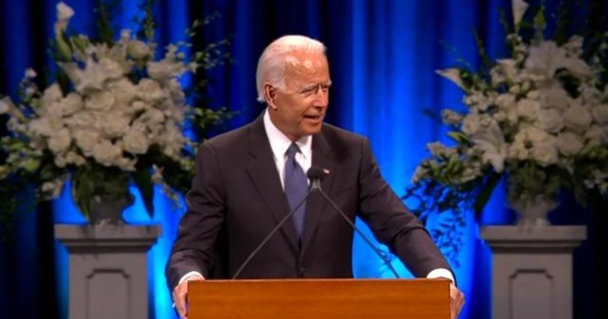 Joe Biden Delivers Emotional Speech At Mccain Memorial Cbs News 9592