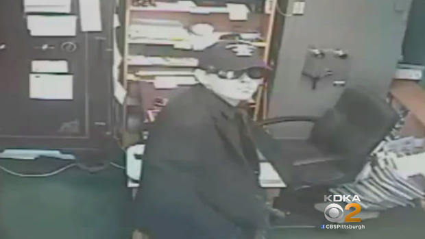crime stoppers jewelry store robbery 
