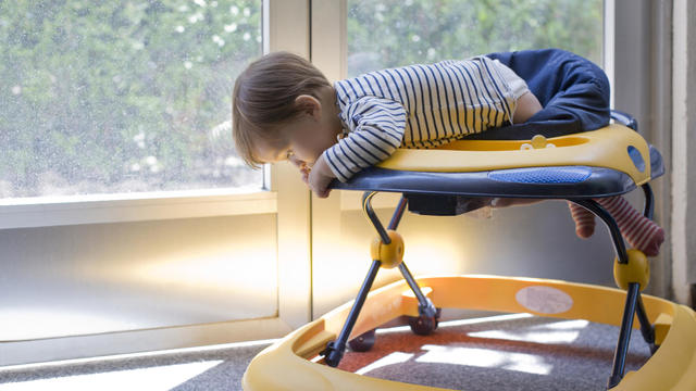 Consumer Reports calls for federal ban on baby walkers. Here are the risks. CBS News