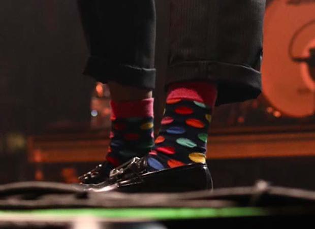 riot-fest-young-the-giant-jake-barlow-socks-4r8a1327.jpg 