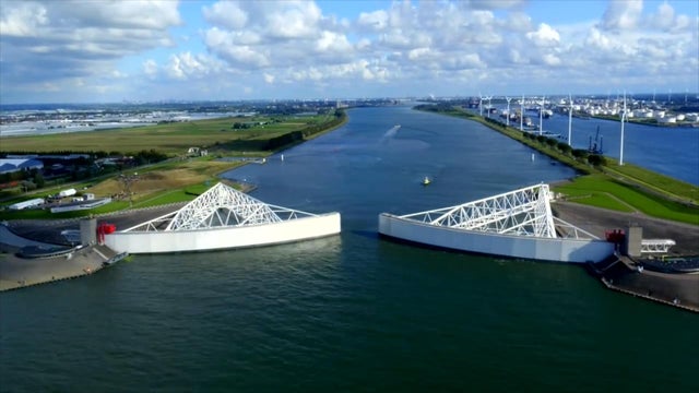 netherlandsfloodgate1.jpg