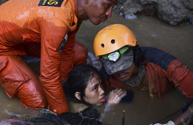 Indonesia Earthquake Photo Gallery 