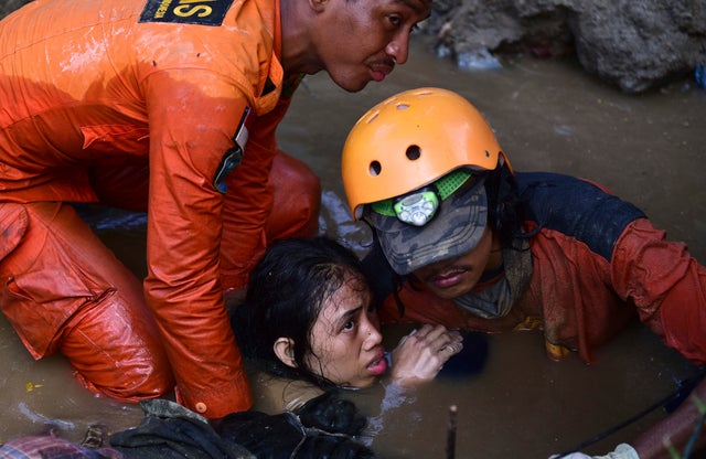 Indonesia Earthquake Photo Gallery 