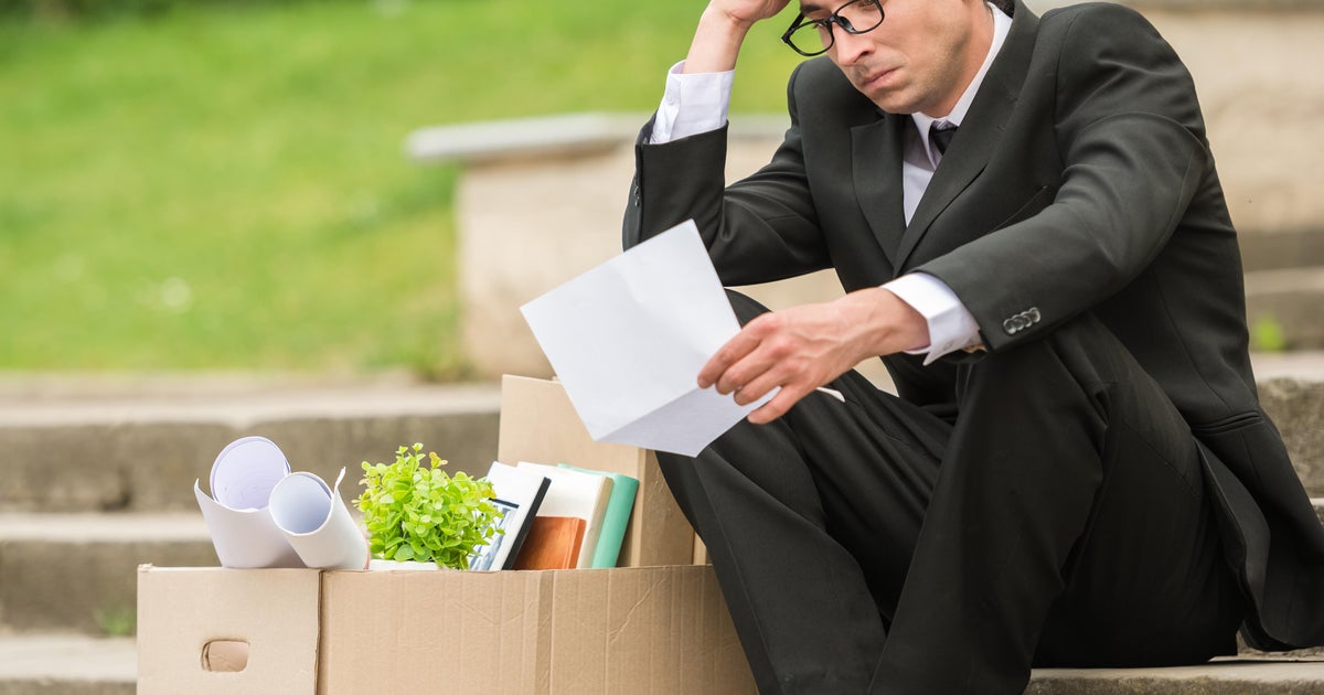 The disappearing middle-wage job - CBS News