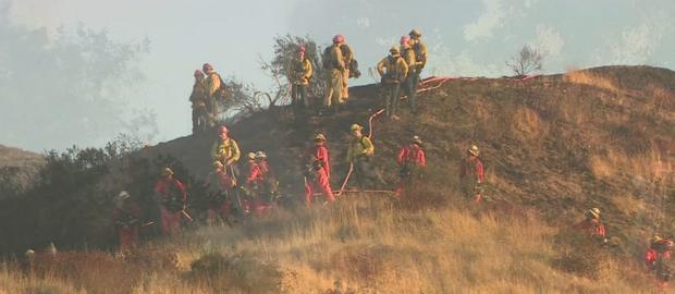 Firefighters Quickly Contain 3-Acre Sylmar Brush Fire 