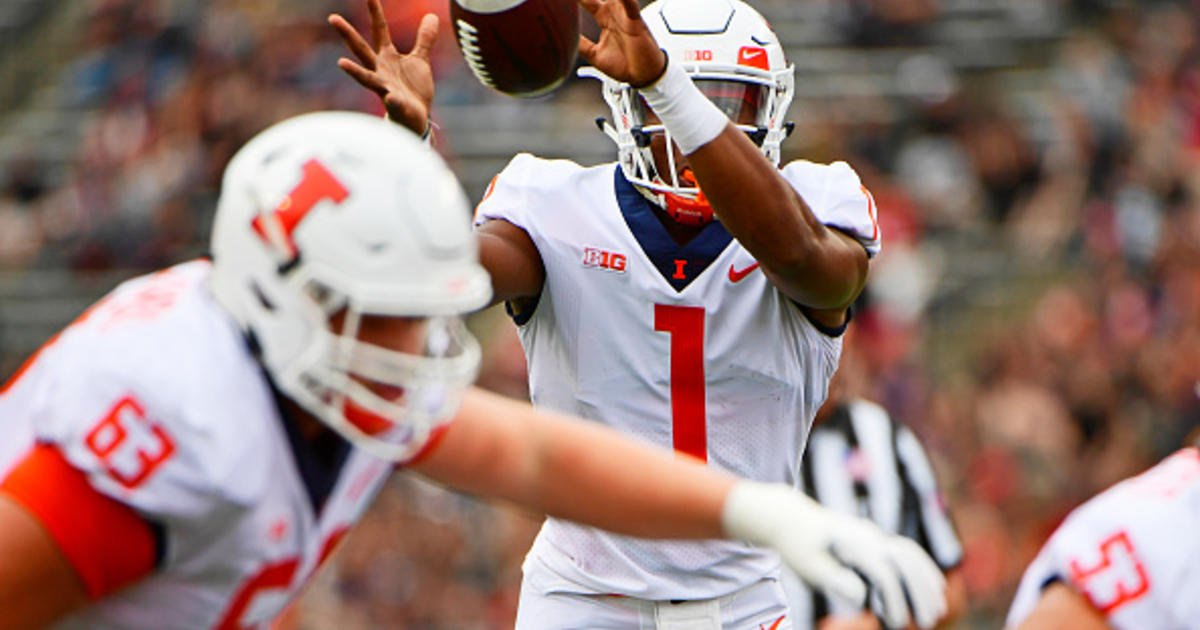 Michael Deiter Scores on Trick Play vs. Illinois 